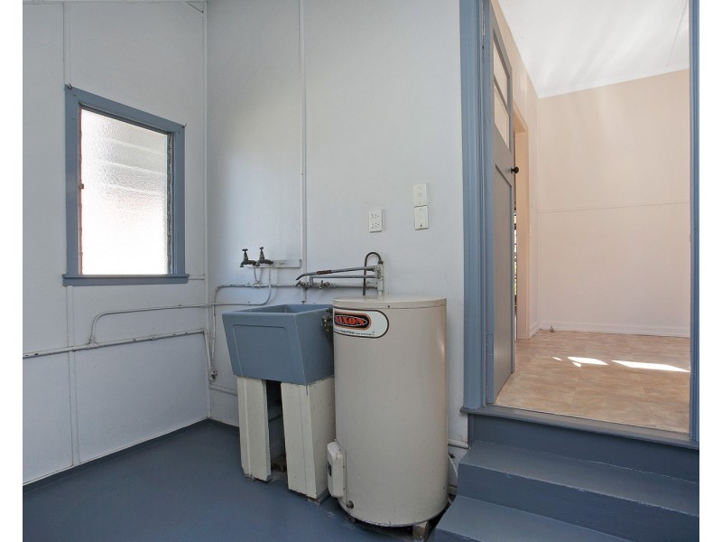 44 Bailey Street, Woody Point QLD 4019