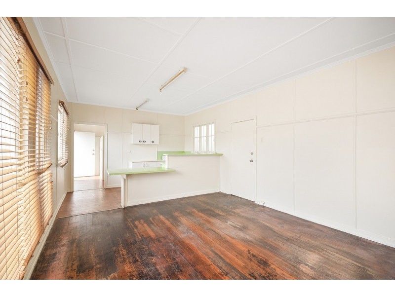 4/32 Hornibrook Esplanade, Clontarf QLD 4019