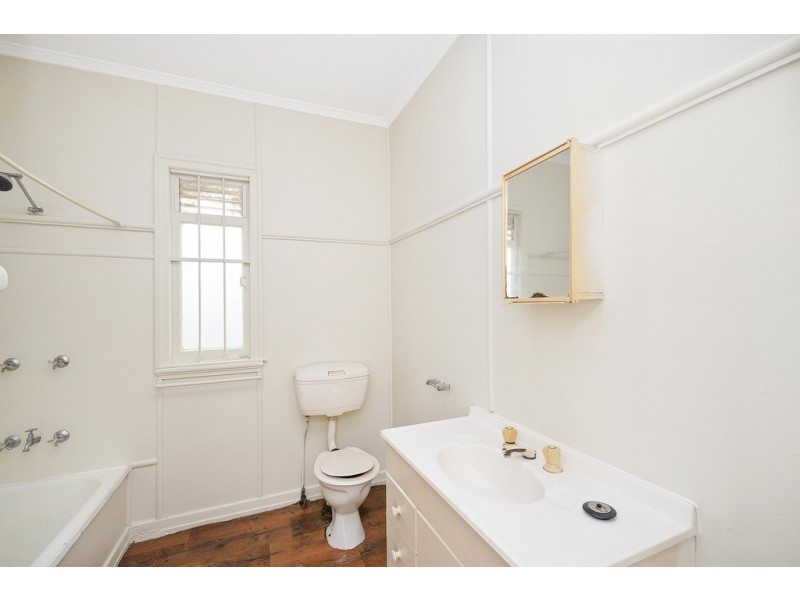 4/32 Hornibrook Esplanade, Clontarf QLD 4019