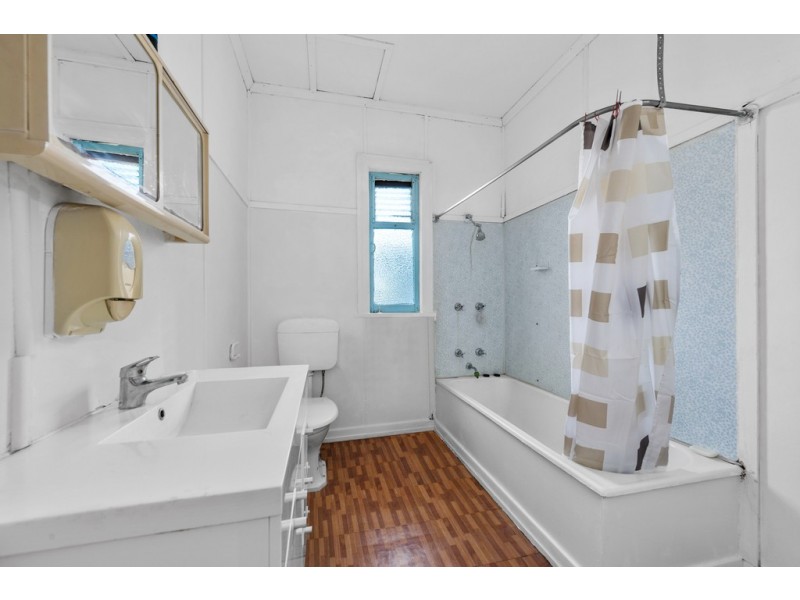 2/32 Hornibrook Esplanade, Clontarf QLD 4019