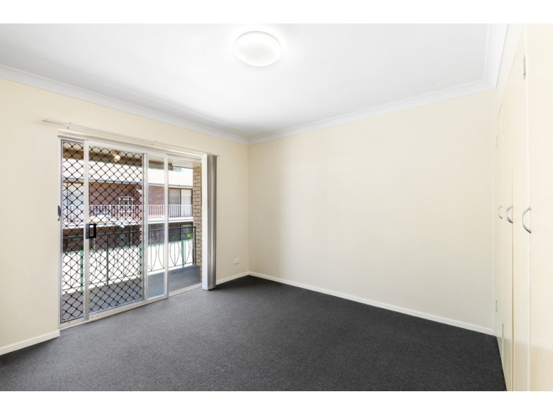 8/22 Lilla Street, Woody Point QLD 4019