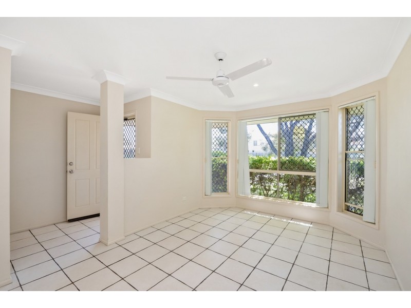 8 Garney Street, Redcliffe QLD 4020