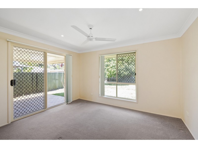 8 Garney Street, Redcliffe QLD 4020