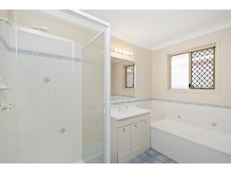 8 Garney Street, Redcliffe QLD 4020
