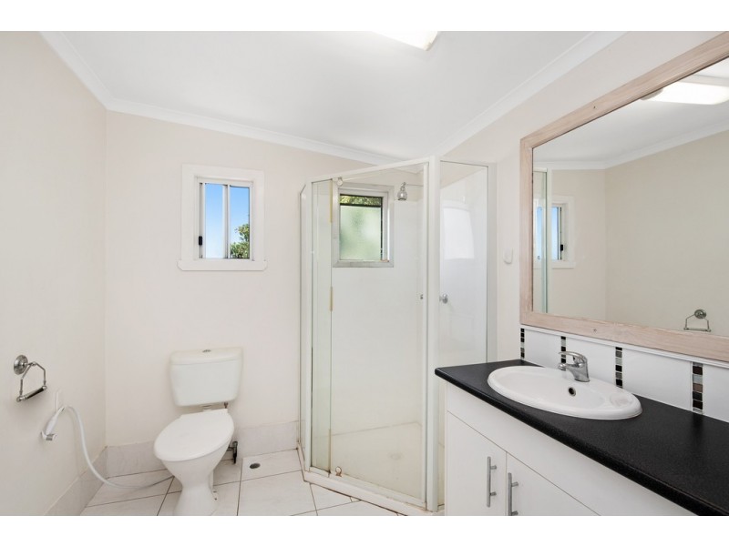 3/4 Vernon Street, Clontarf QLD 4019