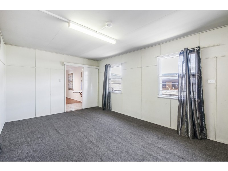 45 Hawthorne Street, Woody Point QLD 4019