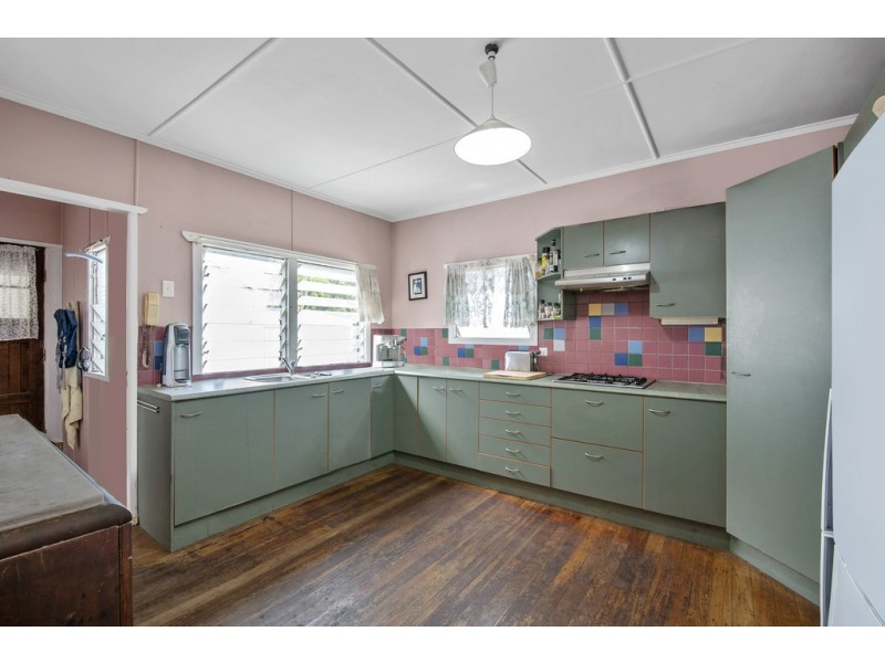 28 Valerie Street, Clontarf QLD 4019