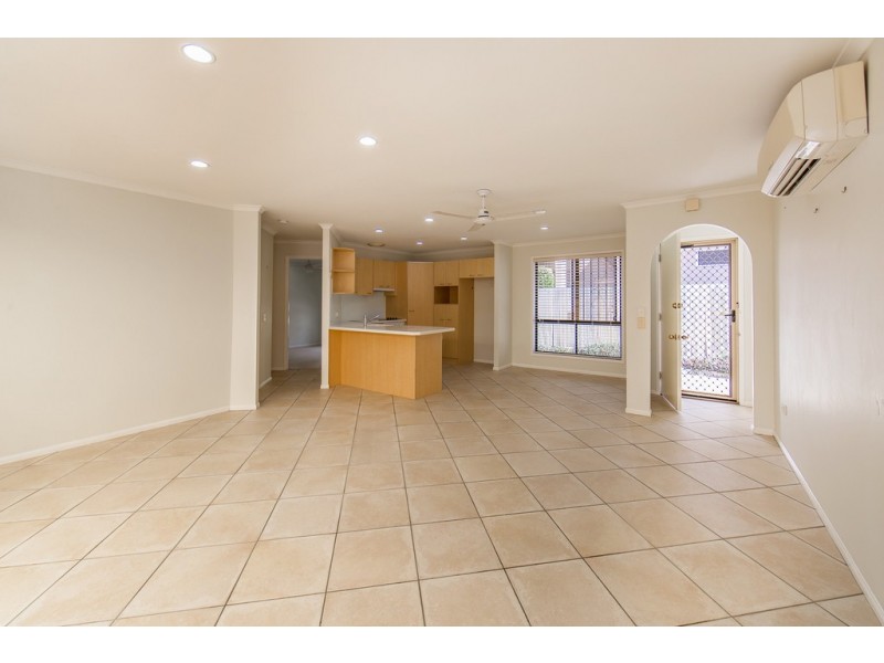 3/4 Georgina Street, Woody Point QLD 4019