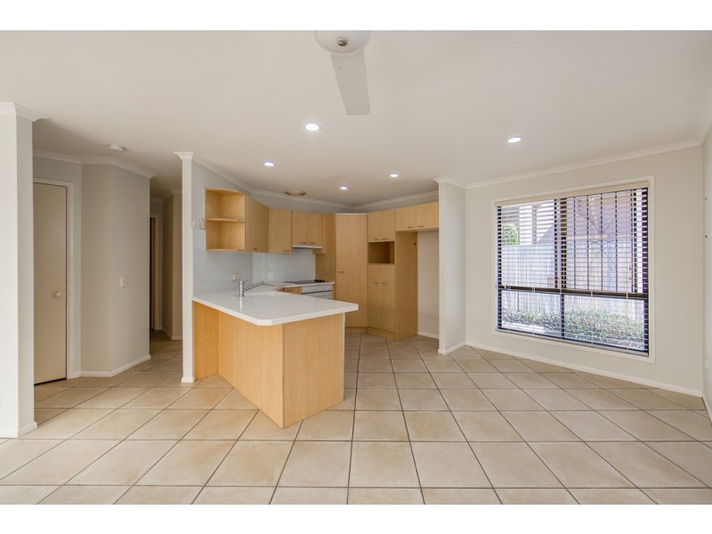 3/4 Georgina Street, Woody Point QLD 4019