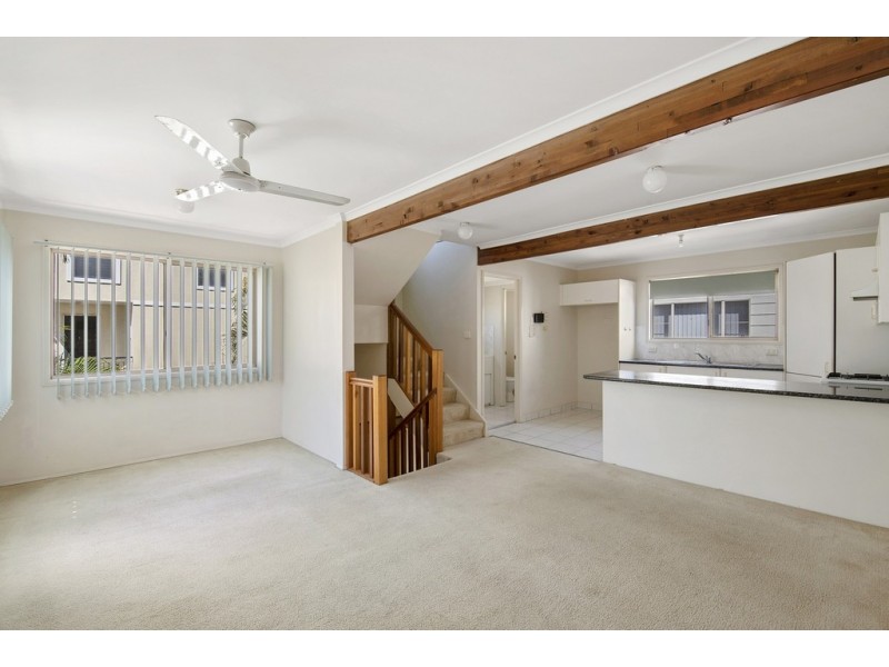 6/19 Ellen Street, Woody Point QLD 4019