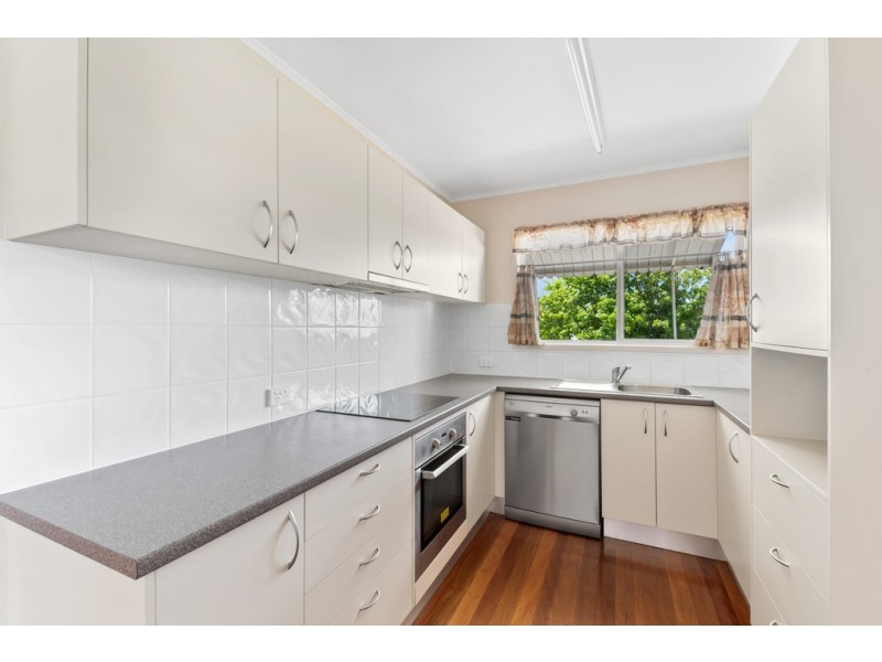 37 Georgina Street, Woody Point QLD 4019