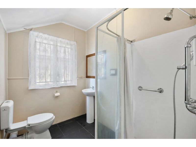 40 King Street, Woody Point QLD 4019