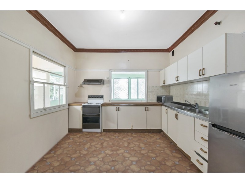 22 Donald Street, Woody Point QLD 4019