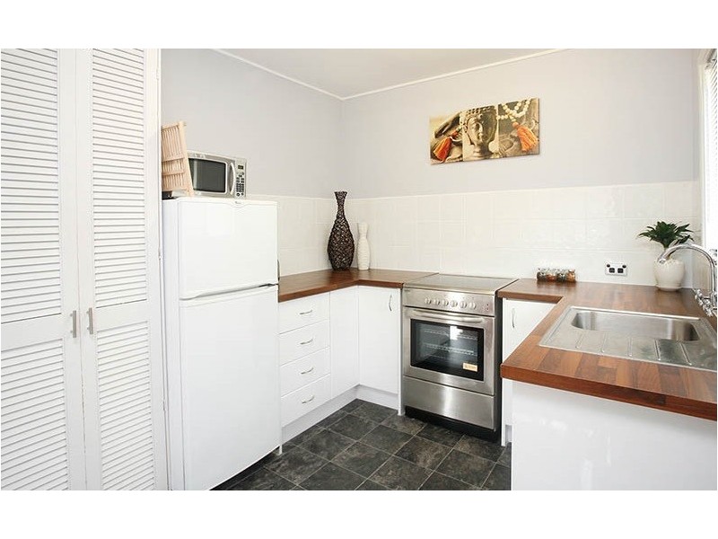 9 O’Connell Street, Redcliffe QLD 4020
