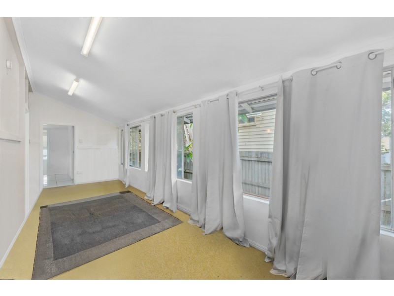 24 Ellen Street, Woody Point QLD 4019