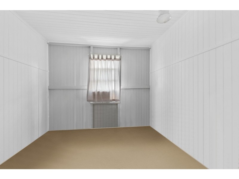 24 Ellen Street, Woody Point QLD 4019