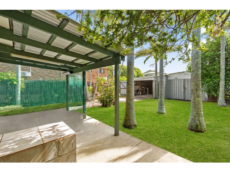 24 Ellen Street, Woody Point QLD 4019