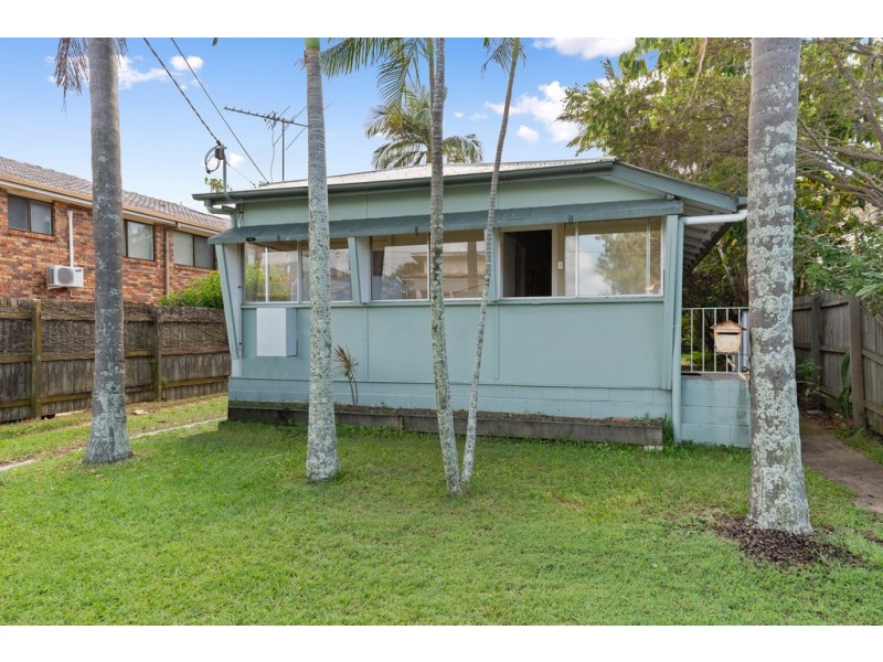 24 Ellen Street, Woody Point QLD 4019