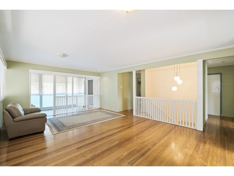 14 Bramble Street, Woody Point QLD 4019
