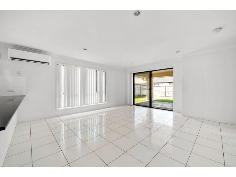 34 Hubner Drive, Rothwell QLD 4022