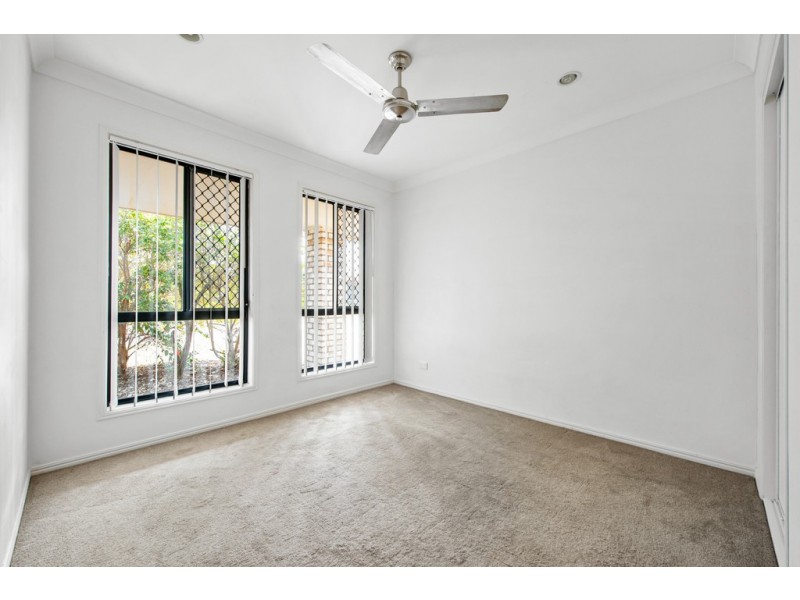 34 Hubner Drive, Rothwell QLD 4022