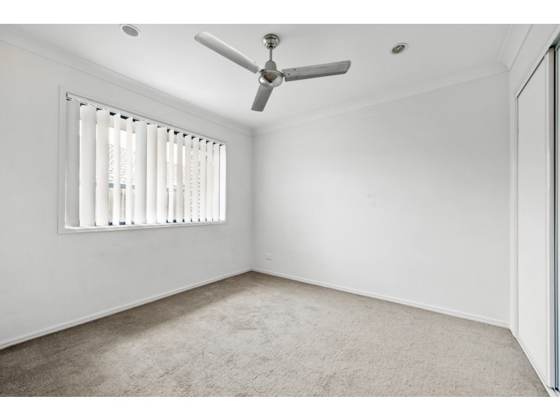 34 Hubner Drive, Rothwell QLD 4022