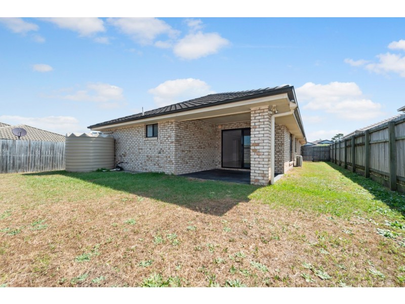 34 Hubner Drive, Rothwell QLD 4022