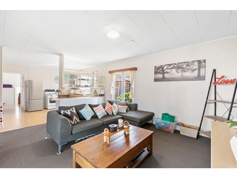 39 Victoria Avenue, Woody Point QLD 4019