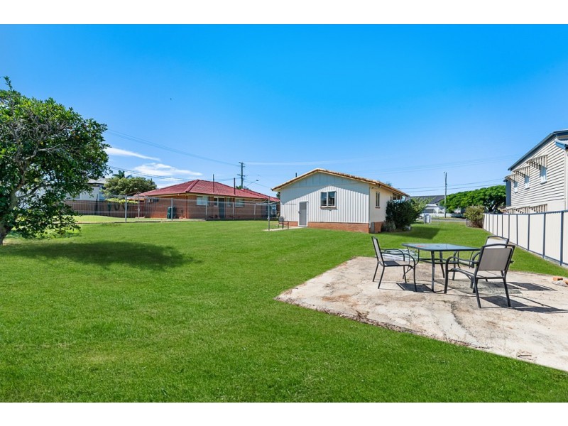 39 Victoria Avenue, Woody Point QLD 4019