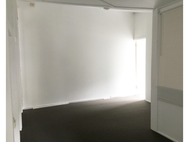 2/87 Victoria Avenue, Woody Point QLD 4019