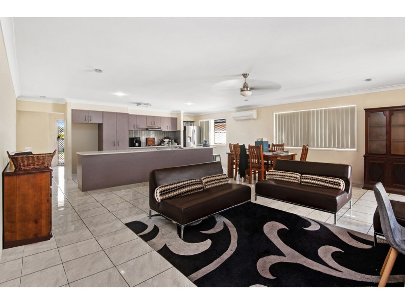4 Lee Court, Rothwell QLD 4022