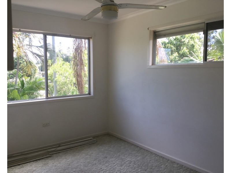 37 Essey Street, Clontarf QLD 4019