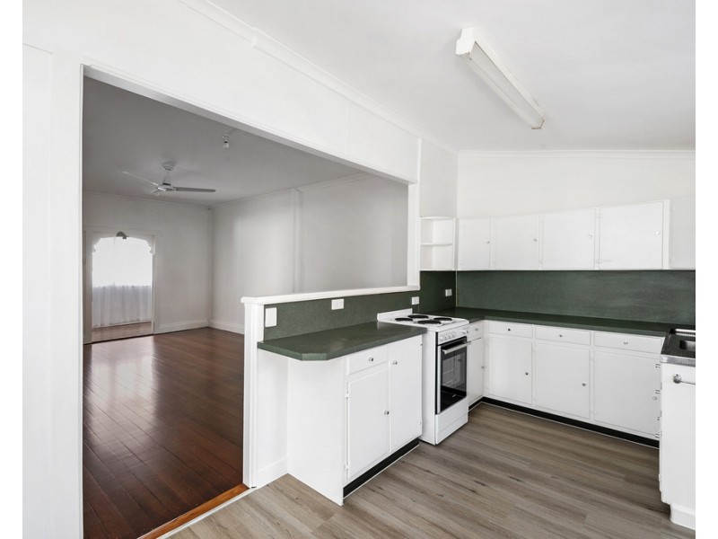 4/39 Arthur Street, Woody Point QLD 4019