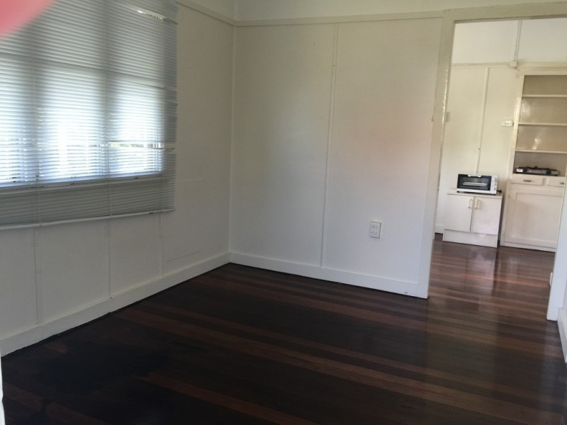 1/4 Dix Street, Redcliffe QLD 4020