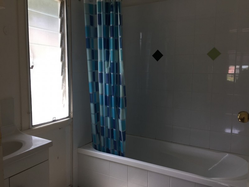 1/4 Dix Street, Redcliffe QLD 4020