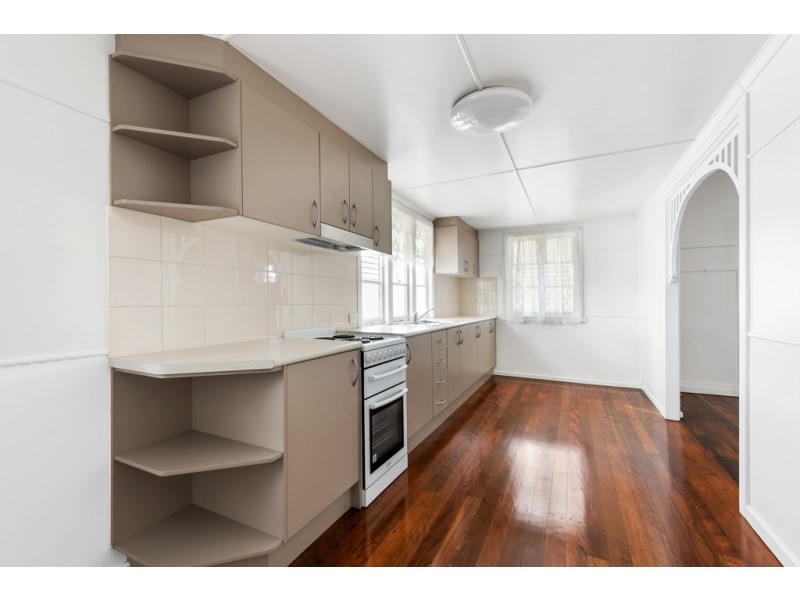 39 Arthur Street, Woody Point QLD 4019