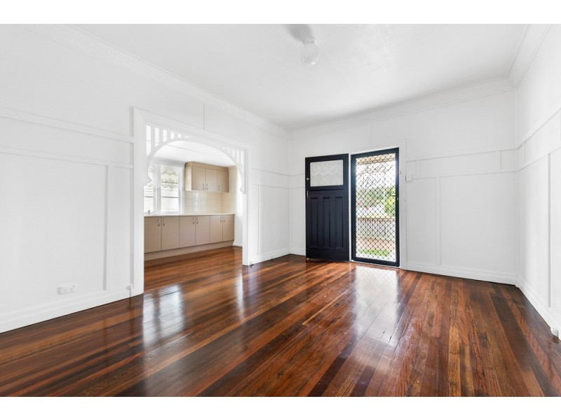 39 Arthur Street, Woody Point QLD 4019