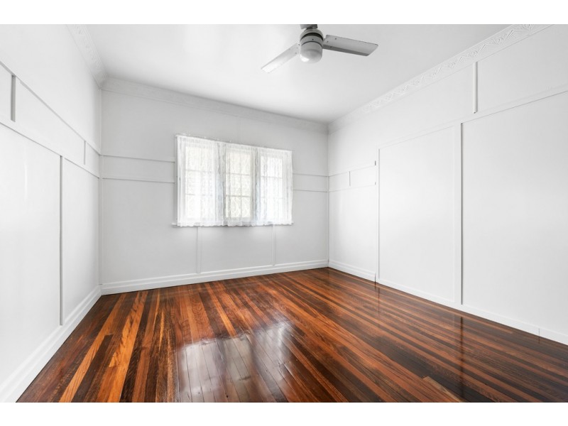 39 Arthur Street, Woody Point QLD 4019