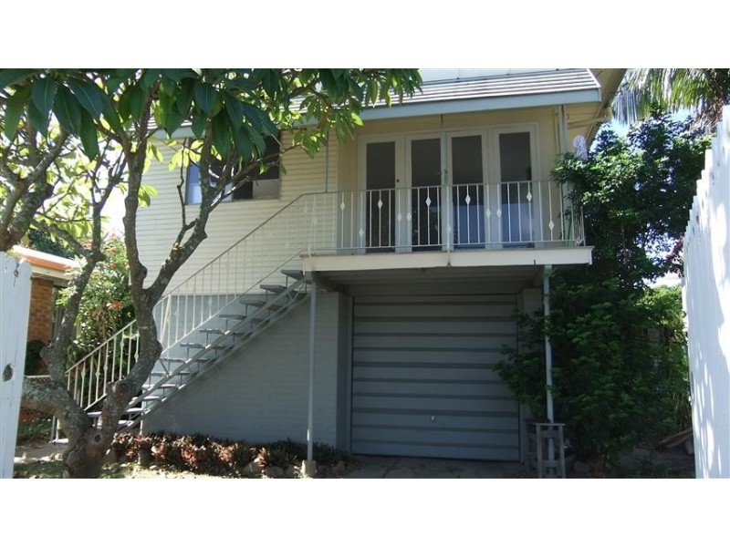 110 Oxley Ave, Woody Point QLD 4019