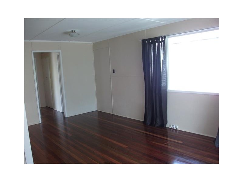 110 Oxley Ave, Woody Point QLD 4019