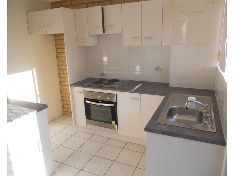 2/45 Georgina Street, Woody Point QLD 4019