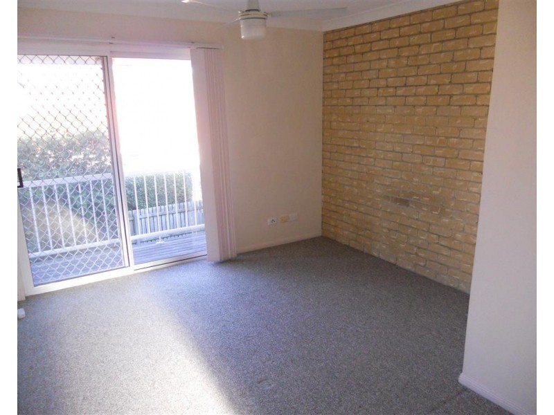 2/45 Georgina Street, Woody Point QLD 4019
