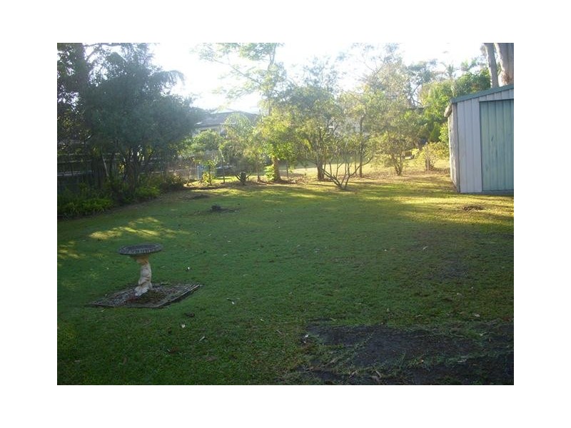 16 Grace Street, Scarborough QLD 4020