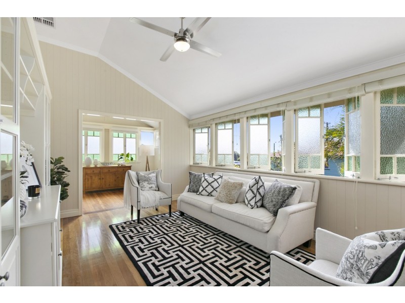 38 Adam Street, Wynnum QLD 4178