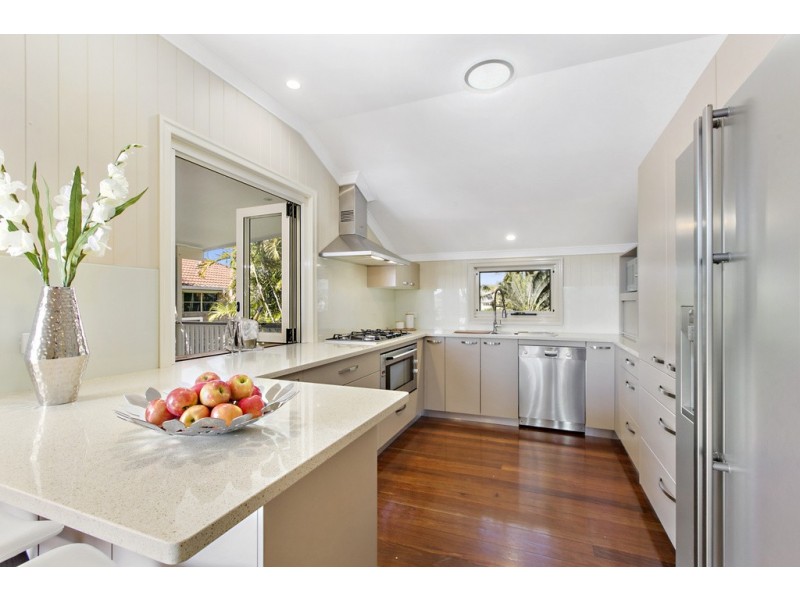 38 Adam Street, Wynnum QLD 4178