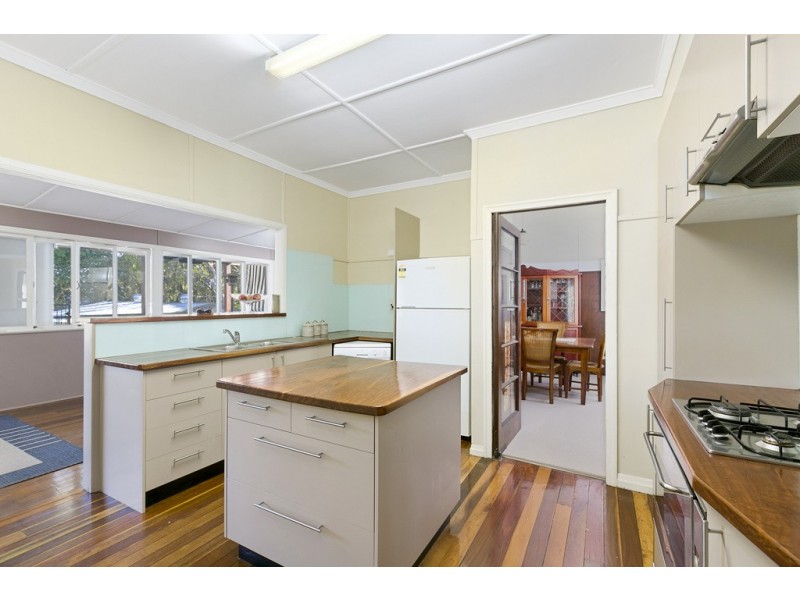 28 Wassell Street, Wynnum QLD 4178