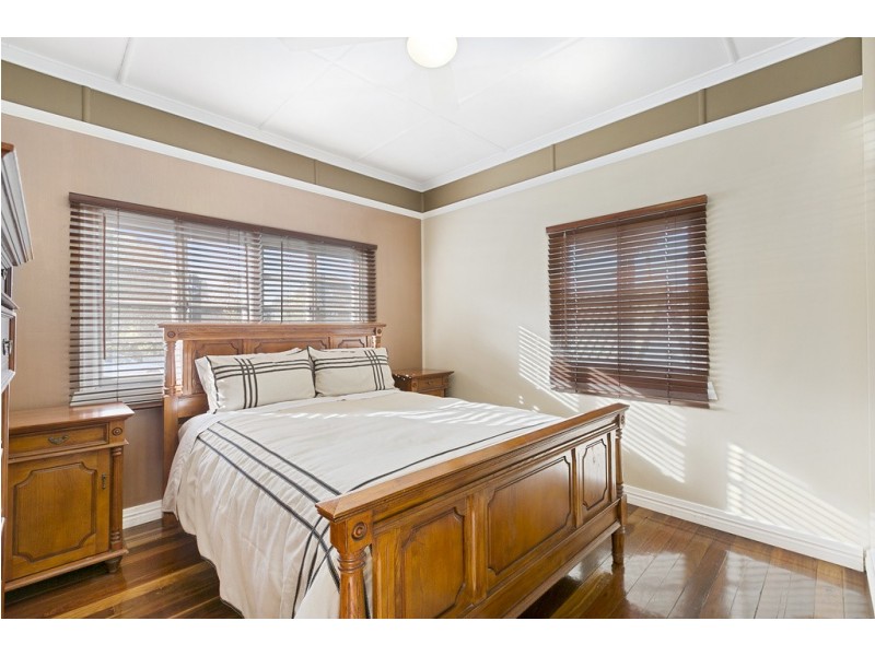 28 Wassell Street, Wynnum QLD 4178
