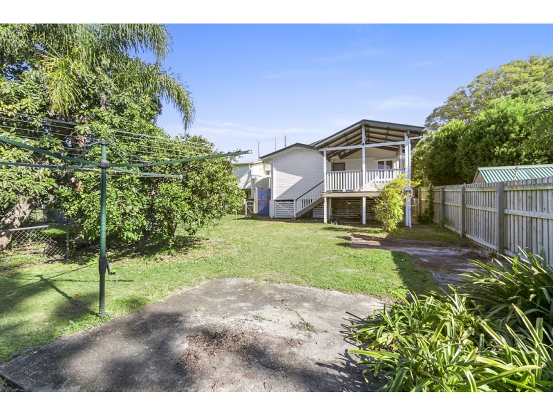 35 Fisher Street, Manly QLD 4179