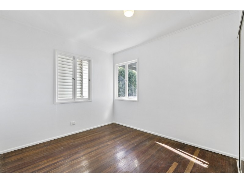 35 Fisher Street, Manly QLD 4179