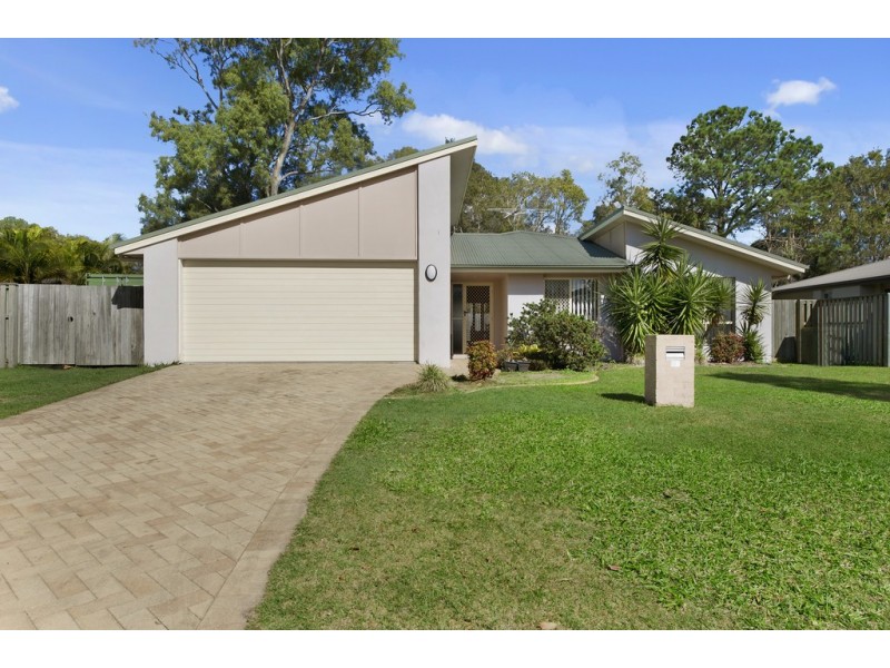 12 Yaraan Crescent, Beachmere QLD 4510